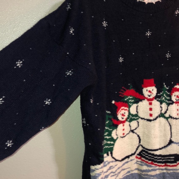 Oversized Ugly Sweater - Picture 3 of 3